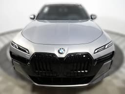 BMW 7 Series 740i xDrive Sedan 2026 — side view
