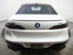 BMW 7 Series 740i xDrive Sedan 2026 — side view