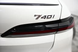 BMW 7 Series 740i xDrive Sedan 2026 — side view