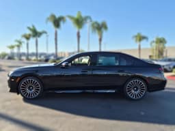 BMW 7 Series 750e xDrive Plug-In Hybrid 2026 — side view