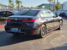 BMW 7 Series 750e xDrive Plug-In Hybrid 2026 — side view