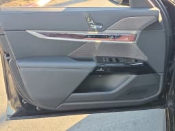 BMW 7 Series 750e xDrive Plug-In Hybrid 2026 — side view