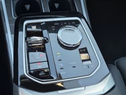 BMW 7 Series 750e xDrive Plug-In Hybrid 2026 — side view