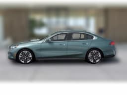 BMW 5 Series 530i xDrive Sedan 2026 — side view