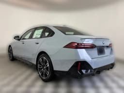 BMW 5 Series 530i xDrive Sedan 2027 — side view