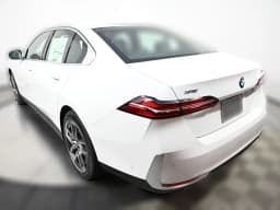 BMW 5 Series 530i xDrive Sedan 2026 — side view