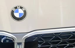 BMW X2 xDrive28i Sports Activity Coupe 2026 — side view