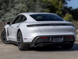 Porsche Taycan 4 AWD 2026 — side view