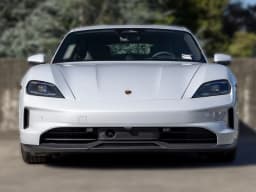 Porsche Taycan 4 AWD 2026 — side view
