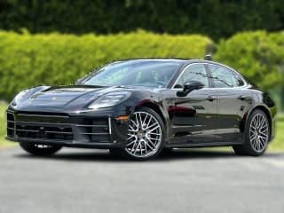 Porsche Panamera Base RWD Porsche Panamera Base RWD