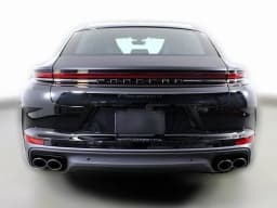 Porsche Panamera Base RWD 2026 — side view