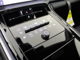 Porsche Panamera Base RWD 2026 — side view