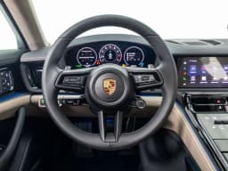 Porsche Panamera 4 AWD 2026 — side view