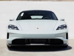 Porsche Taycan GTS AWD 2025 — side view