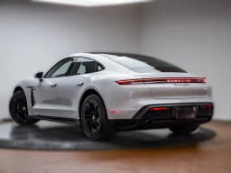 Porsche Taycan GTS AWD 2025 — side view