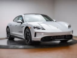 Porsche Taycan GTS AWD 2025 — side view