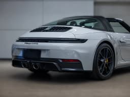Porsche 911 4 GTS Targa 2026 — side view