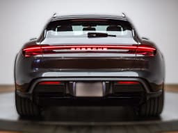 Porsche Taycan 4S Cross Turismo AWD 2025 — side view