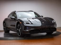 Porsche Taycan 4S Cross Turismo AWD 2025 — side view