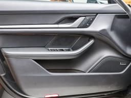 Porsche Taycan 4S Cross Turismo AWD 2025 — side view