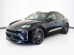 Porsche Macan Electric Turbo AWD 2025 — side view