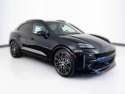 Porsche Macan Electric Turbo AWD 2025 — side view