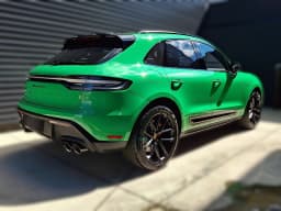Porsche Macan GTS AWD 2026 — side view