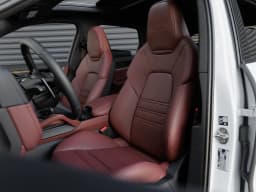Porsche Cayenne Turbo E-Hybrid AWD 2026 — side view