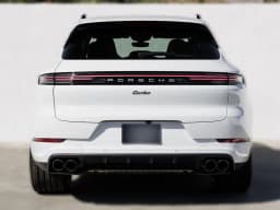 Porsche Cayenne Turbo E-Hybrid AWD 2026 — side view