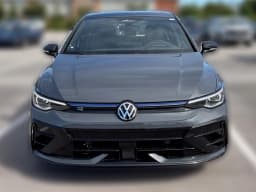 Volkswagen Golf R Base 2.0T DSG 2026 — side view