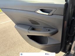 Volkswagen Golf R Base 2.0T DSG 2026 — side view