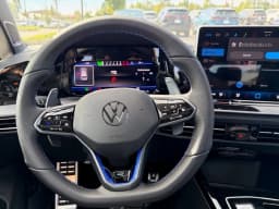 Volkswagen Golf R Base 2.0T DSG 2026 — side view