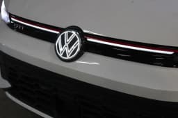 Volkswagen Golf GTI S 2.0T DSG 2026 — side view