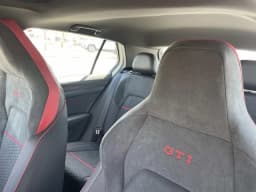 Volkswagen Golf GTI SE 2.0T DSG 2026 — side view