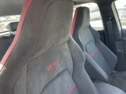 Volkswagen Golf GTI SE 2.0T DSG 2026 — side view