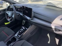 Volkswagen Golf GTI SE 2.0T DSG 2026 — side view