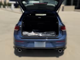 Volkswagen Golf GTI SE 2.0T DSG 2026 — side view