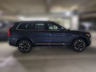 Volvo XC90 Plus B6 AWD 7-Seater Volvo XC90 Plus B6 AWD 7-Seater