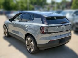 Volvo EX30 Plus Twin Motor AWD 2026 — side view