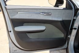 Volvo EX30 Plus Twin Motor AWD 2026 — side view