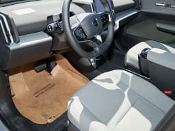 Volvo EX30 Plus Twin Motor AWD 2026 — side view