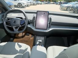 Volvo EX30 Plus Twin Motor AWD 2026 — side view