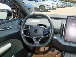 Volvo EX30 Plus Twin Motor AWD 2026 — side view