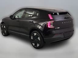 Volvo EX30 Plus Twin Motor AWD 2026 — side view