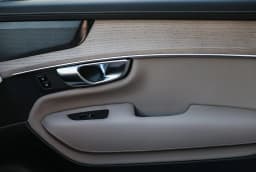 Volvo XC90 Plug-In Hybrid Plus T8 AWD 7-Seater 2026 — side view