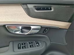Volvo XC90 Plug-In Hybrid Plus T8 AWD 7-Seater 2026 — side view