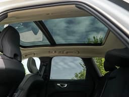 Volvo XC60 Plug-In Hybrid Plus T8 AWD 2026 — side view