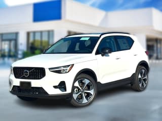 Volvo XC40 Plus B5 AWD Volvo XC40 Plus B5 AWD