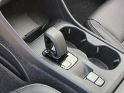 Volvo XC40 Core B5 AWD 2026 — side view
