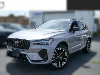 Volvo XC60 Plus B5 AWD Volvo XC60 Plus B5 AWD